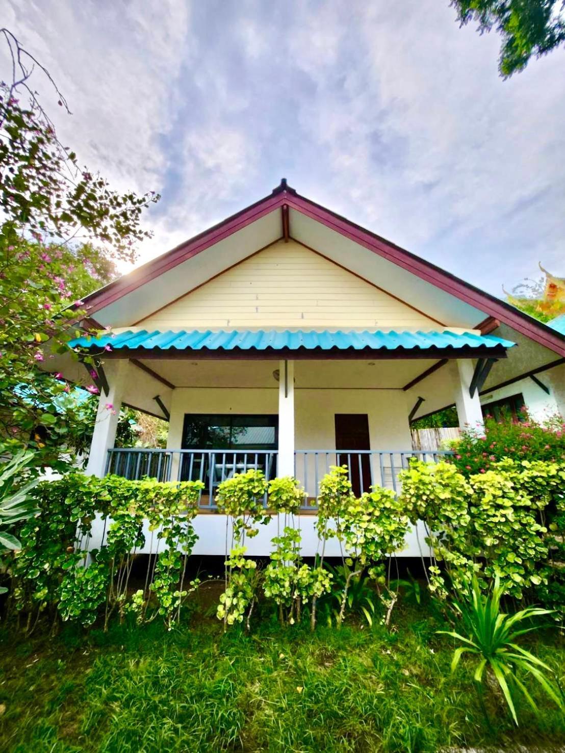 Three-Trees-Samui-Resort-Sarocha-Villa-L